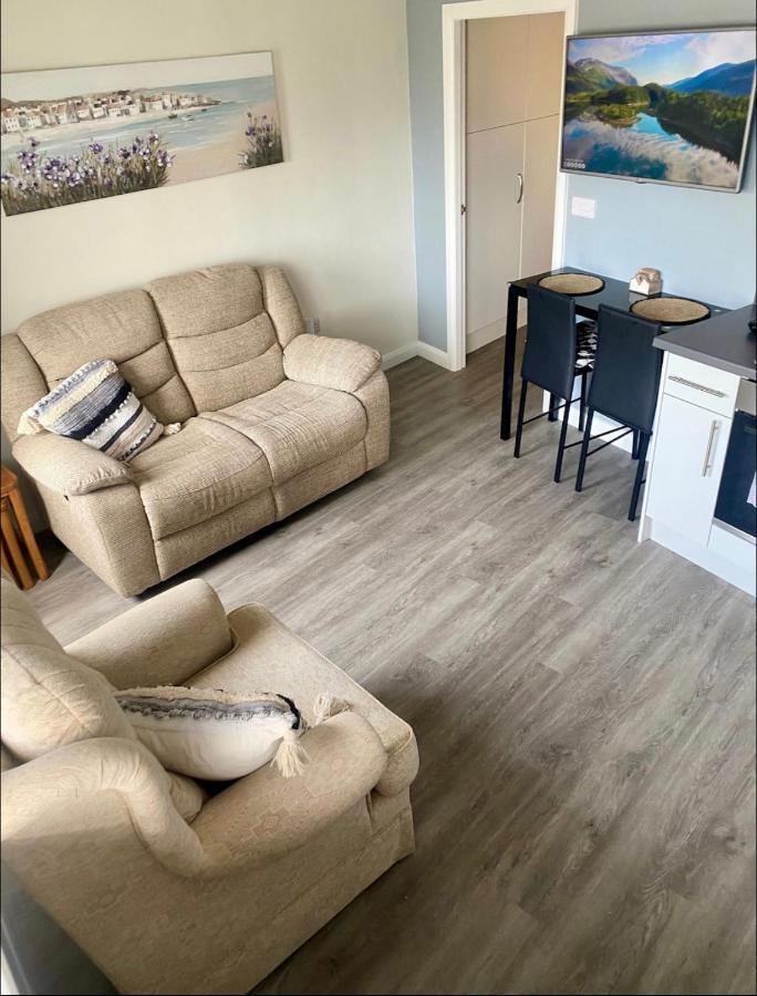 Poppy'S Place Llandudno Junction Buitenkant foto