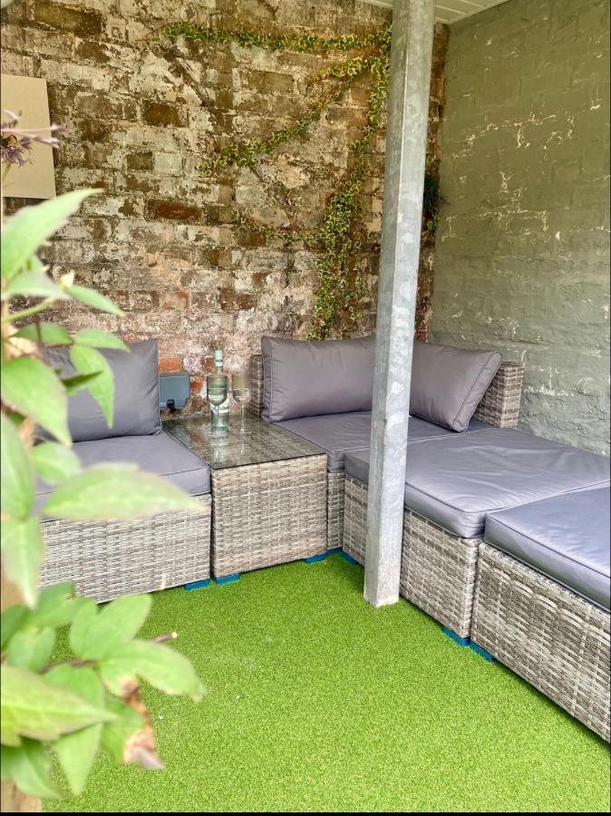 Poppy'S Place Llandudno Junction Buitenkant foto