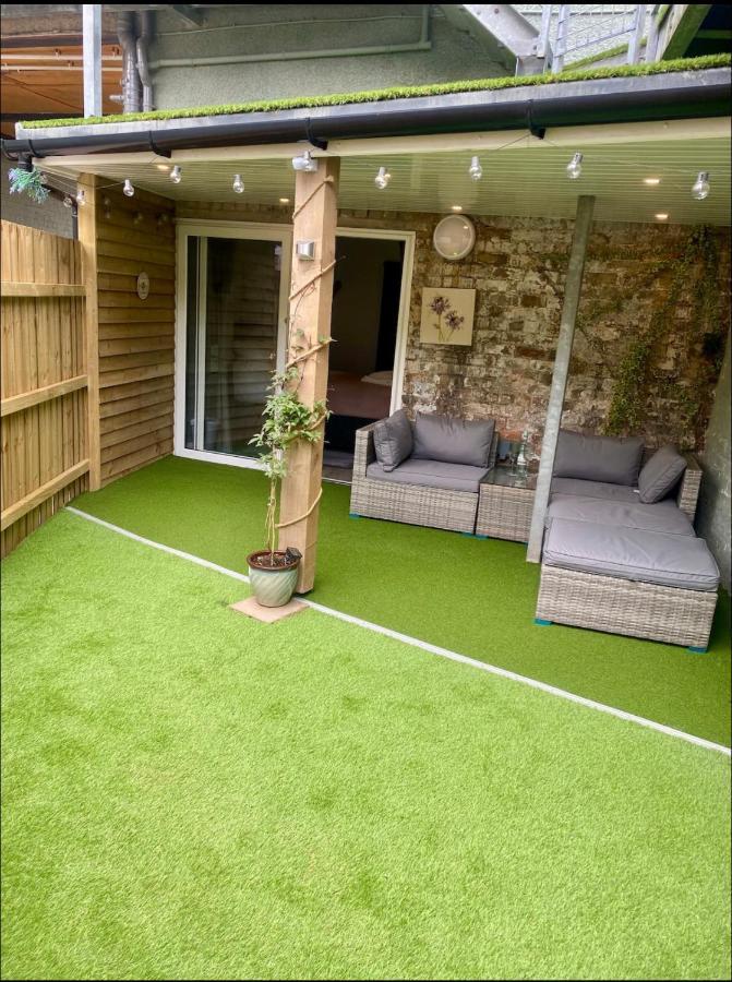 Poppy'S Place Llandudno Junction Buitenkant foto