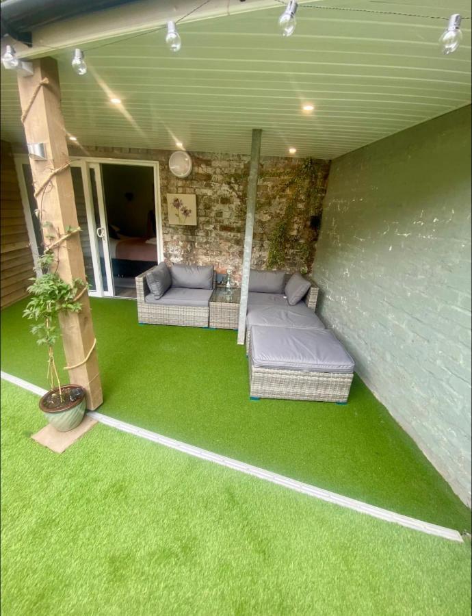 Poppy'S Place Llandudno Junction Buitenkant foto